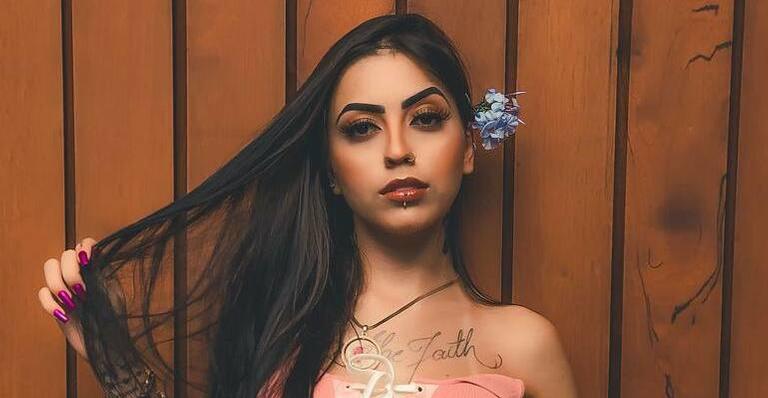MC Mirella visita homem que foi agredido após furtar alimento e exibe realidade chocante