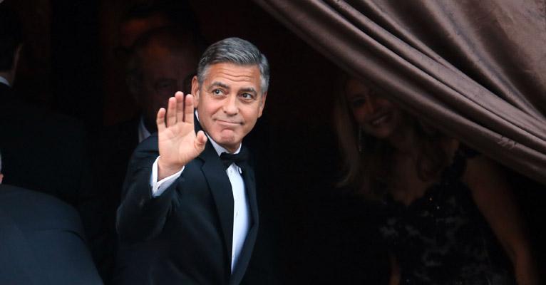 George Clooney incentiva boicote de hotel por relação com a morte de gays