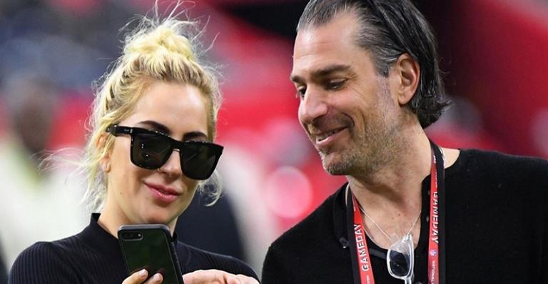 Saiba o que ocasionou o fim do noivado de Lady Gaga e Christian Carino