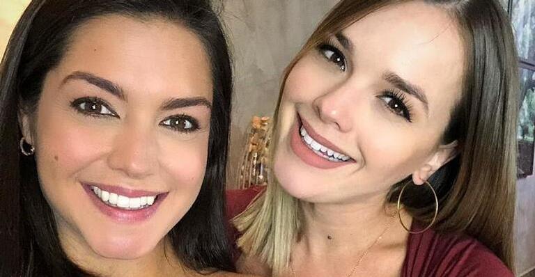 Irmãs gêmeas? Thaís Fersoza e Thaeme Mariôto tiram fotos juntas e fãs notam semelhança