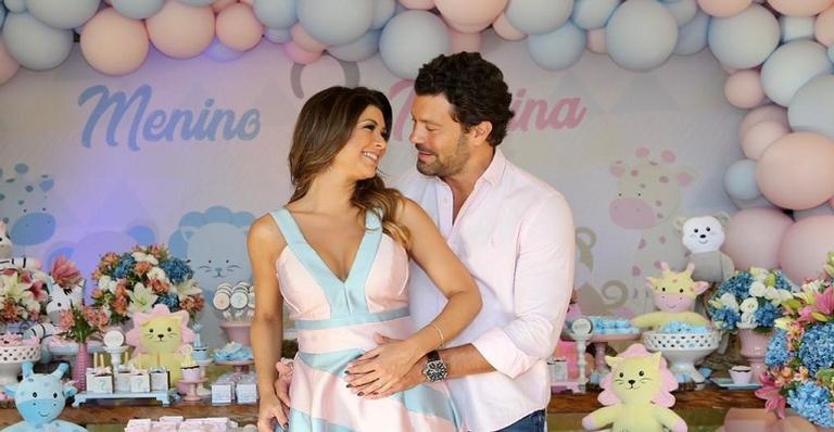 Amanda Françozo faz festa maravilhosa para revelar sexo de seu primeiro filho