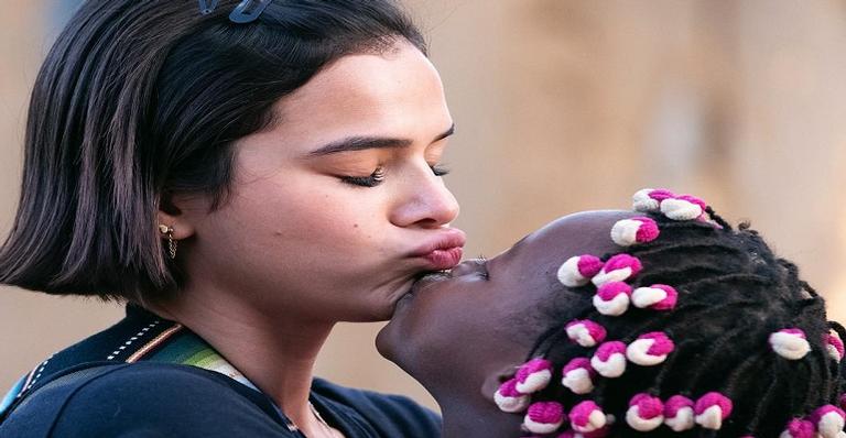 Bruna Marquezine arrecada valores exorbitantes para ajudar famílias carentes na África