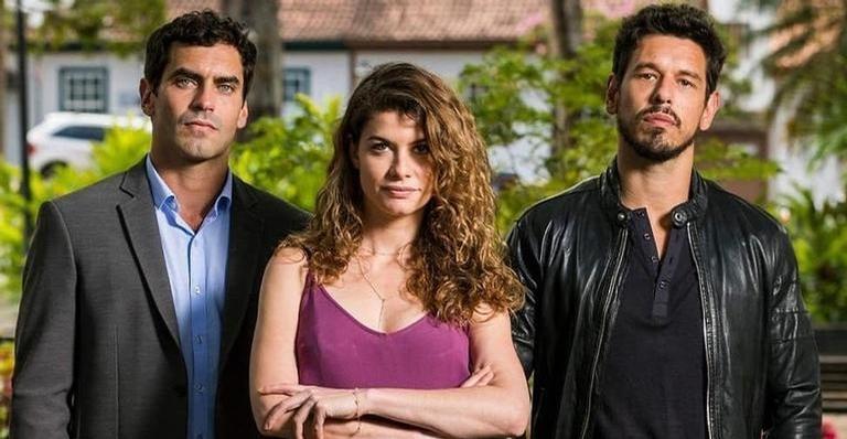 Autora de ‘Espelho da Vida’ emociona fãs ao encerrar novela com mensagem: ”Não desperdice o tempo”
