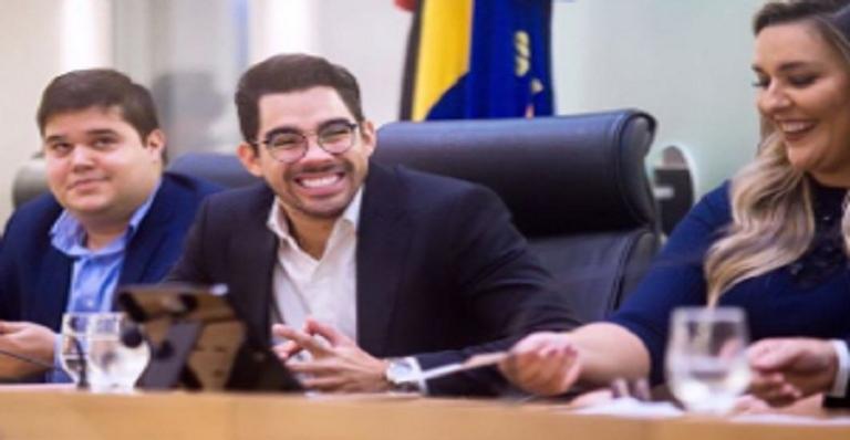 Dono do hit ‘Jenifer’ é homenageado na Assembleia Legislativa da Paraíba: “É uma honra”