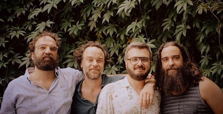 Depois de 14 anos, Los Hermanos lança música inédita: Confira!