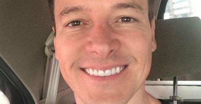Rodrigo Faro mostra antes e depois sem camisa e arranca elogios dos fãs
