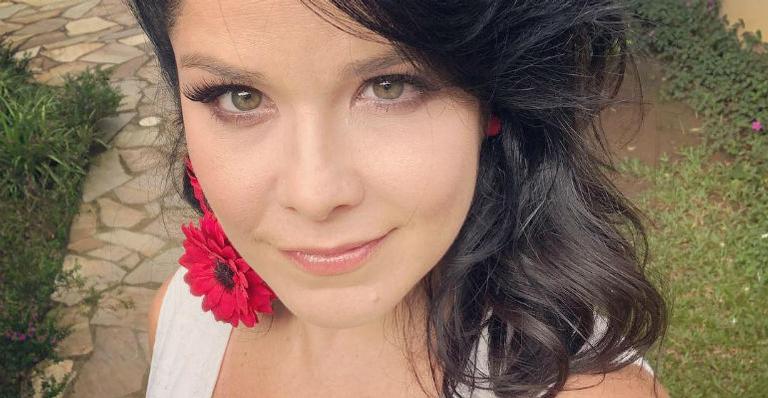 Samara Felippo expõe corpo real e debate padrões de beleza: ”A barriga é proibida”