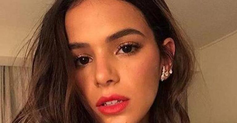 Bruna Marquezine fica furiosa com críticas e solta o verbo na internet