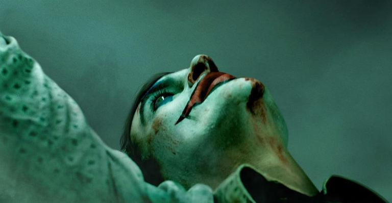 Trailer do primeiro filme solo do Coringa mostra um visual ainda mais sombrio