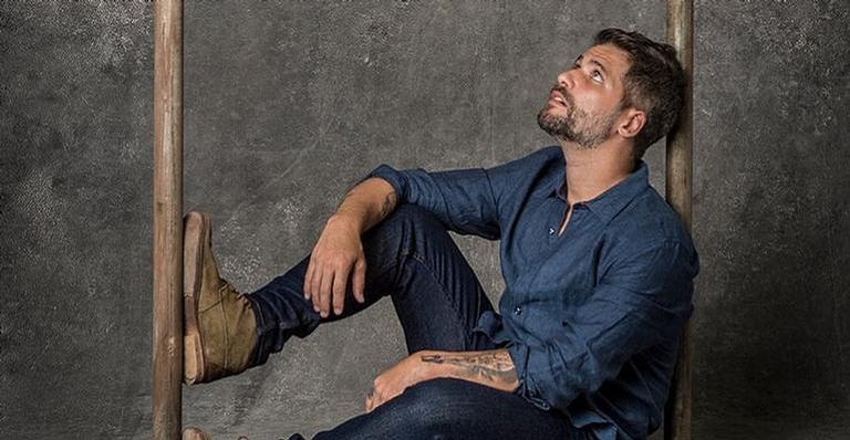 Bruno Gagliasso se derrete ao compartilhar momento especial de Titi vestida de bailarina