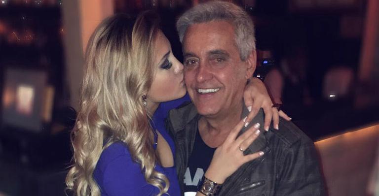 Filha do jornalista Mauro Naves anuncia gravidez de cantor sertanejo
