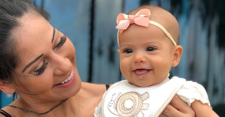 Mayra Cardi encanta internautas com sequência de fotos da filha: ”Não resisti guardar só pra mim”