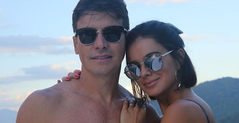 Vera Viel posta foto de antes e depois com Rodrigo Faro: ”O tempo passa!”