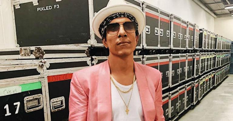 Di Ferrero surpreende na pele de Bruno Mars e conquista nota 10 dos jurados