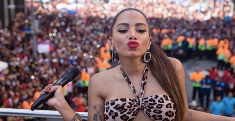 Anitta surge em foto com possível affair e web descobre detalhes únicos; Saiba mais!