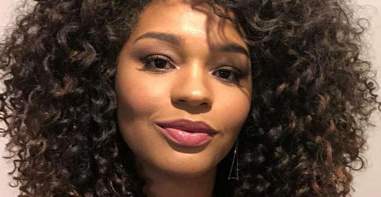 Juliana Alves relata furto durante viagem a Paris: ”Foi tirado do bolso do meu casaco”