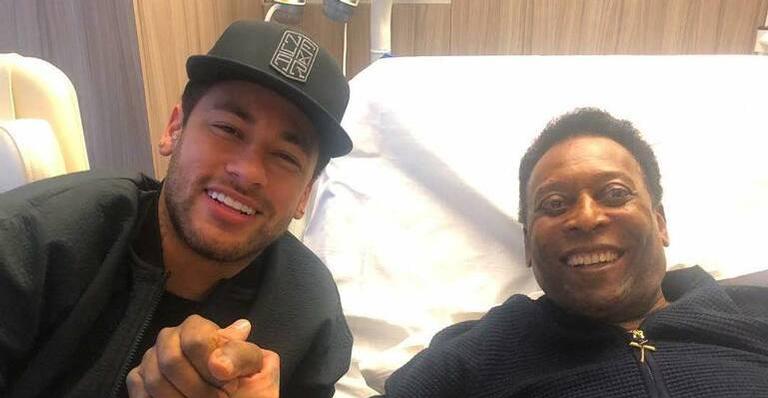 Internado, Pelé recebe visita de Neymar Jr. em hospital de Paris