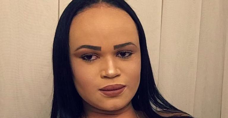 Youtuber Bianca Alves revela segredo e chora em vídeo de desabafo