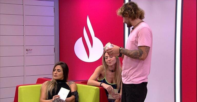 Depois de eliminação de Hariany, Paula acha que será a próxima a sair do ‘BBB 19’