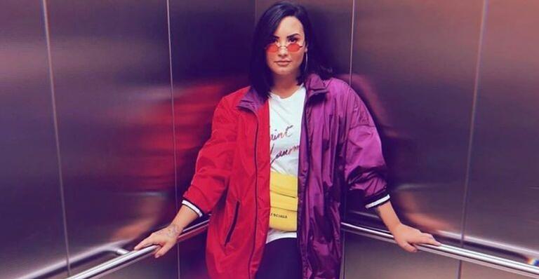 Demi Lovato muda o visual e aparece com o cabelo bem mais curto