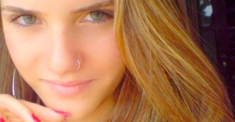 Youtuber Lolla mostra transformação radical e desabafa nas redes sociais: “Obrigada, tempo”