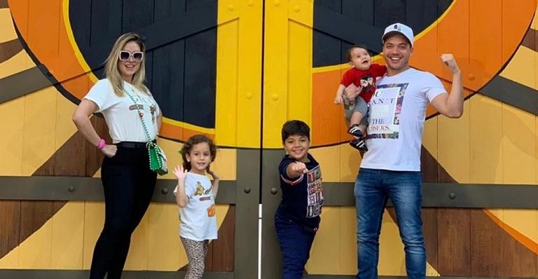 Wesley Safadão fala sobre o estado de saúde dos filhos, que estavam internados