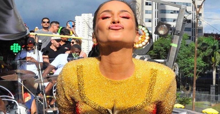 Claudia Leitte comenta sobre mudanças no corpo no começo da gestação