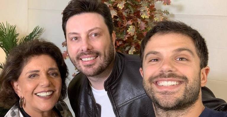 Duda Nagle é criticado por internautas após tirar foto com Danilo Gentili