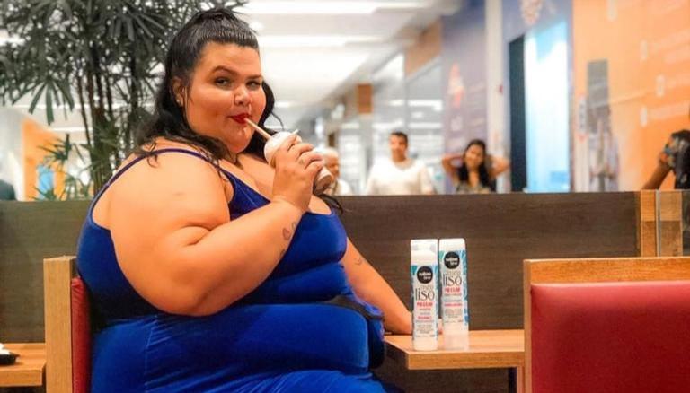 Thais Carla se enfurece com críticas e dispara: ”Sou muito gostosa”