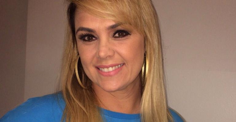 Ex-paquita da Xuxa sofre agressão por contestar traição, se desespera e desabafa na web
