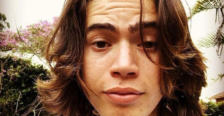 Após desabafo sobre depressão, Whindersson Nunes surge no hospital e anuncia cirurgia