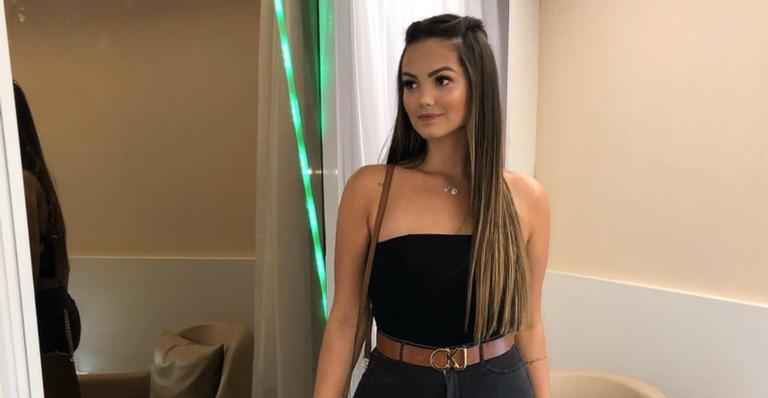 Filha de Kelly Key, Suzanna Freitas, rebate comentários sobre o tamanho do seu pé