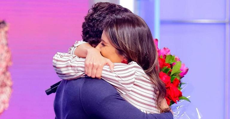 Alexandre Pato teria presenteado Rebeca Abravanel com jóia de R$200 mil, diz jornalista