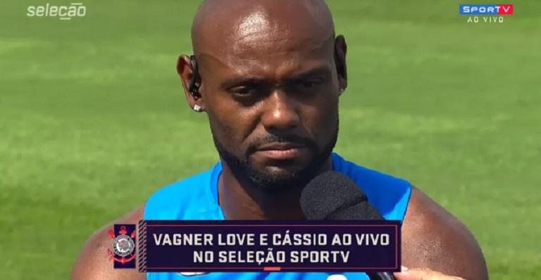 Jogador do Corinthians bate boca ao vivo com jornalista global: ”Comentário tosco”