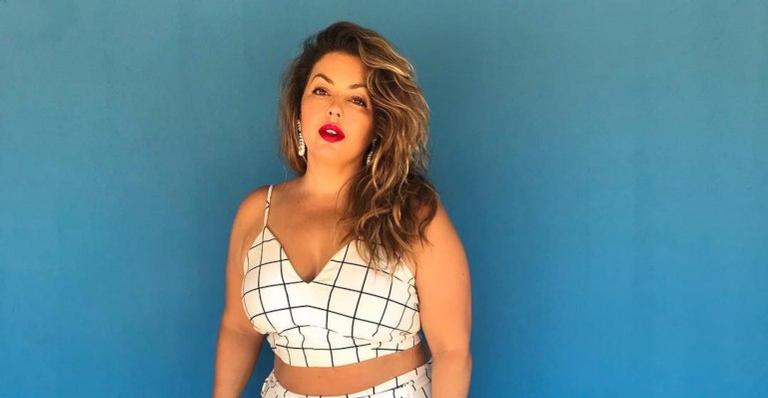Fluvia Lacerda exibe barriga após gestação e desabafa: ”Essa pele esticada nunca me incomodou”