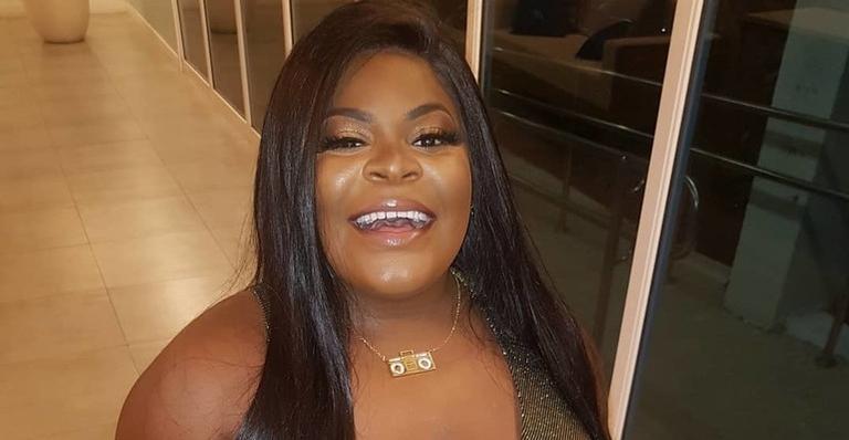 Ousada, Jojo Todynho avisa que vai mostrar resultado da cirurgia com topless