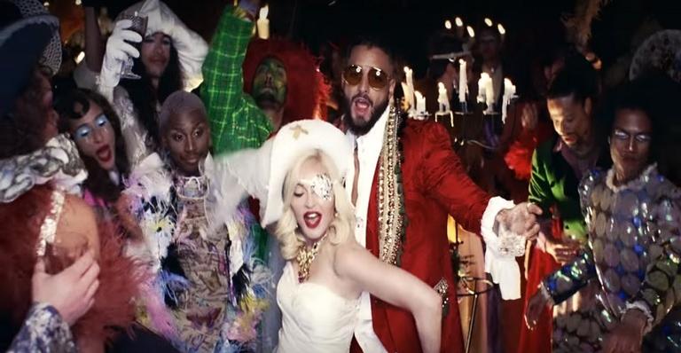 ‘Medellín’: Madonna divulga clipe de sua parceria inédita com Maluma