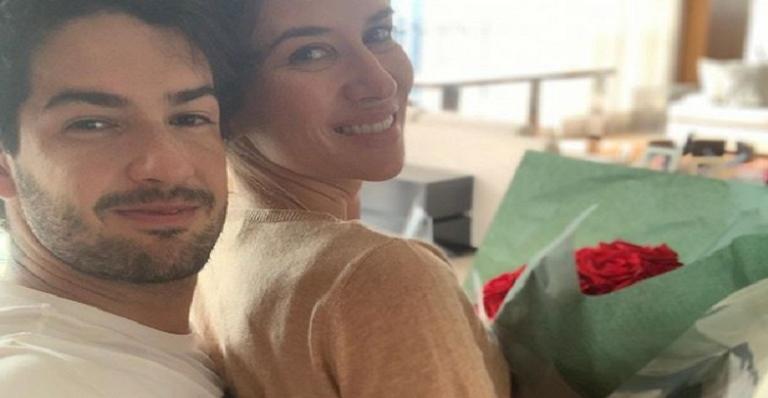 Fãs sugerem possível gestação de Rebeca Abravanel após comentário da irmã