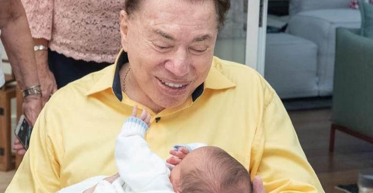 Silvio Santos faz revelação sobre o neto recém-nascido: ”Cortaram o pinto dele”