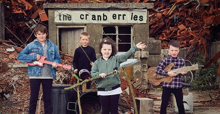 The Cranberries lança álbum final da banda e celebra a vida de Dolores O’Riordan