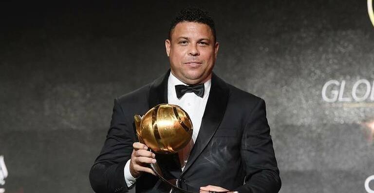 Ronaldo faz rara aparição com a família e mostra os filhos