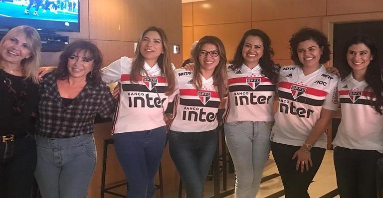 Família Abravanel prestigia reestreia de Alexandre Pato com a camisa do São Paulo