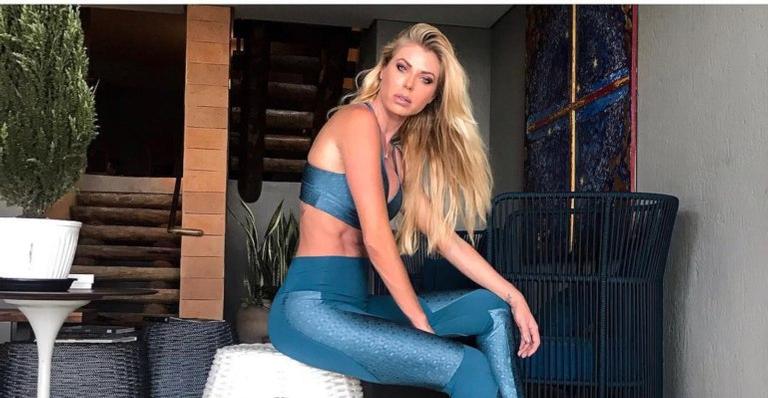 Famosos lamentam a morte da modelo Caroline Bittencourt