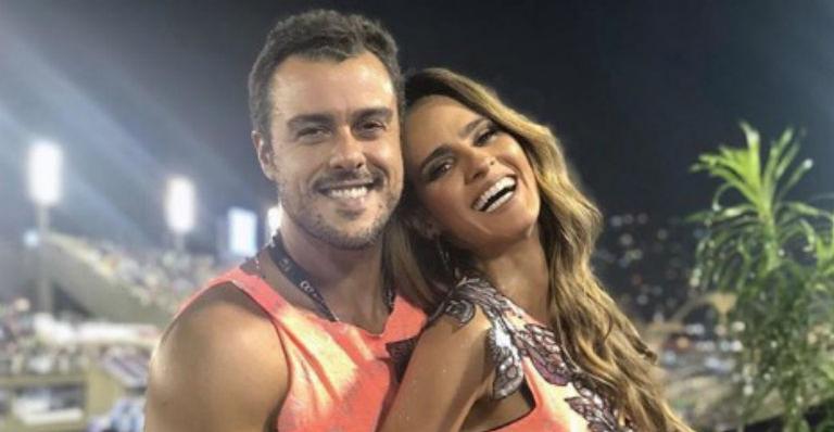 Noivos? Joaquim Lopes e Marcella Fogaça posam de aliança!