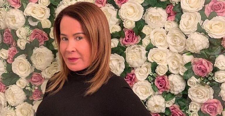 Bem moderna, Zilu Camargo conta como faz para ficar perto da família mesmo de longe