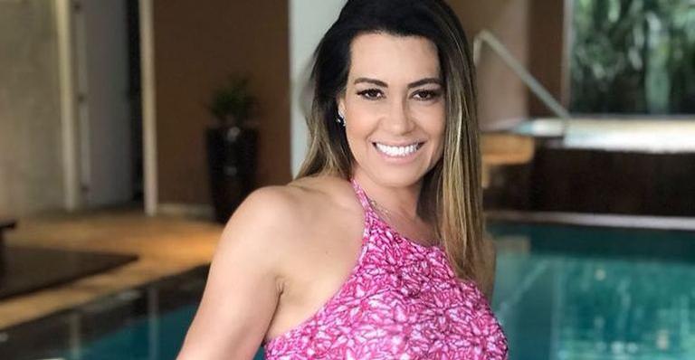 Aos 56 anos, Solange Frazão impressiona seguidores ao surgir de lingerie transparente