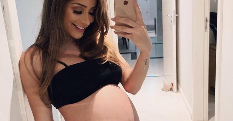 Após gestação, ex-panicat Babi Muniz aparece com look ousado e deixa fã completamente incrédulo
