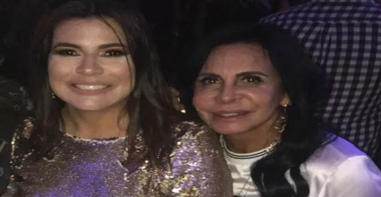 Mara Maravilha abre o baú e exibe foto antiga com Gretchen: ”Musa do Piripiri”