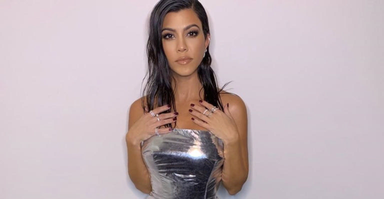 Kourtney Kardashian é duramente criticada por desenho de filha em chão