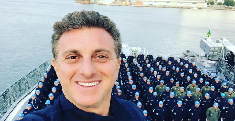 Luciano Huck surpreende fãs após atitude honrosa com vendedor de farol